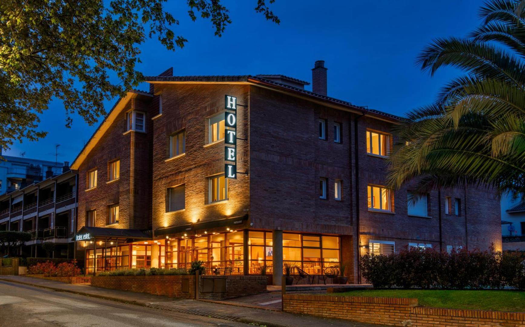 Estel Hotel 2*